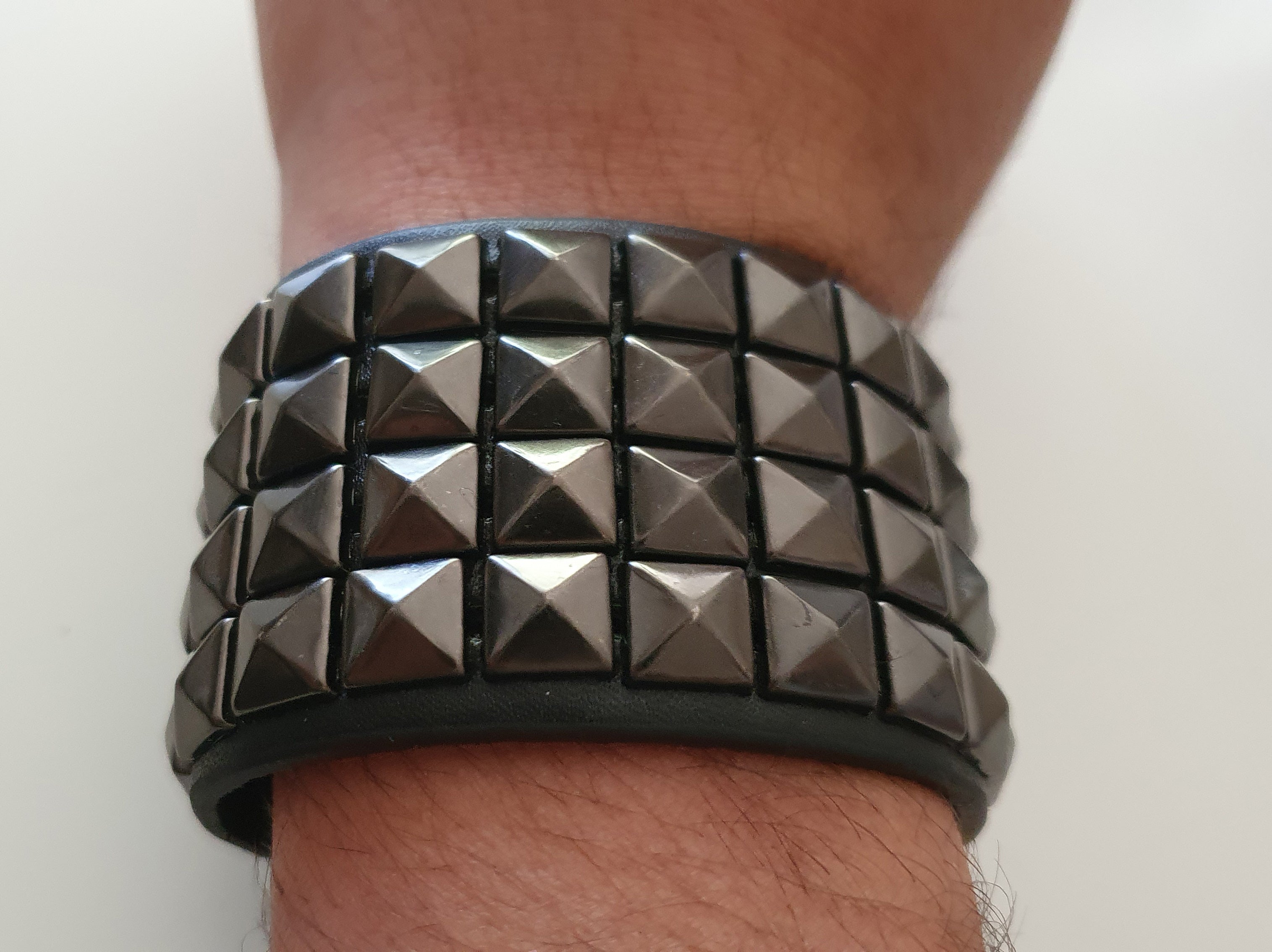 4 Rivet Strips Leather Bracelet