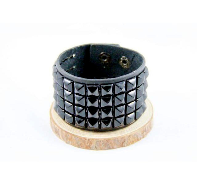 4 Rivet Strips Leather Bracelet