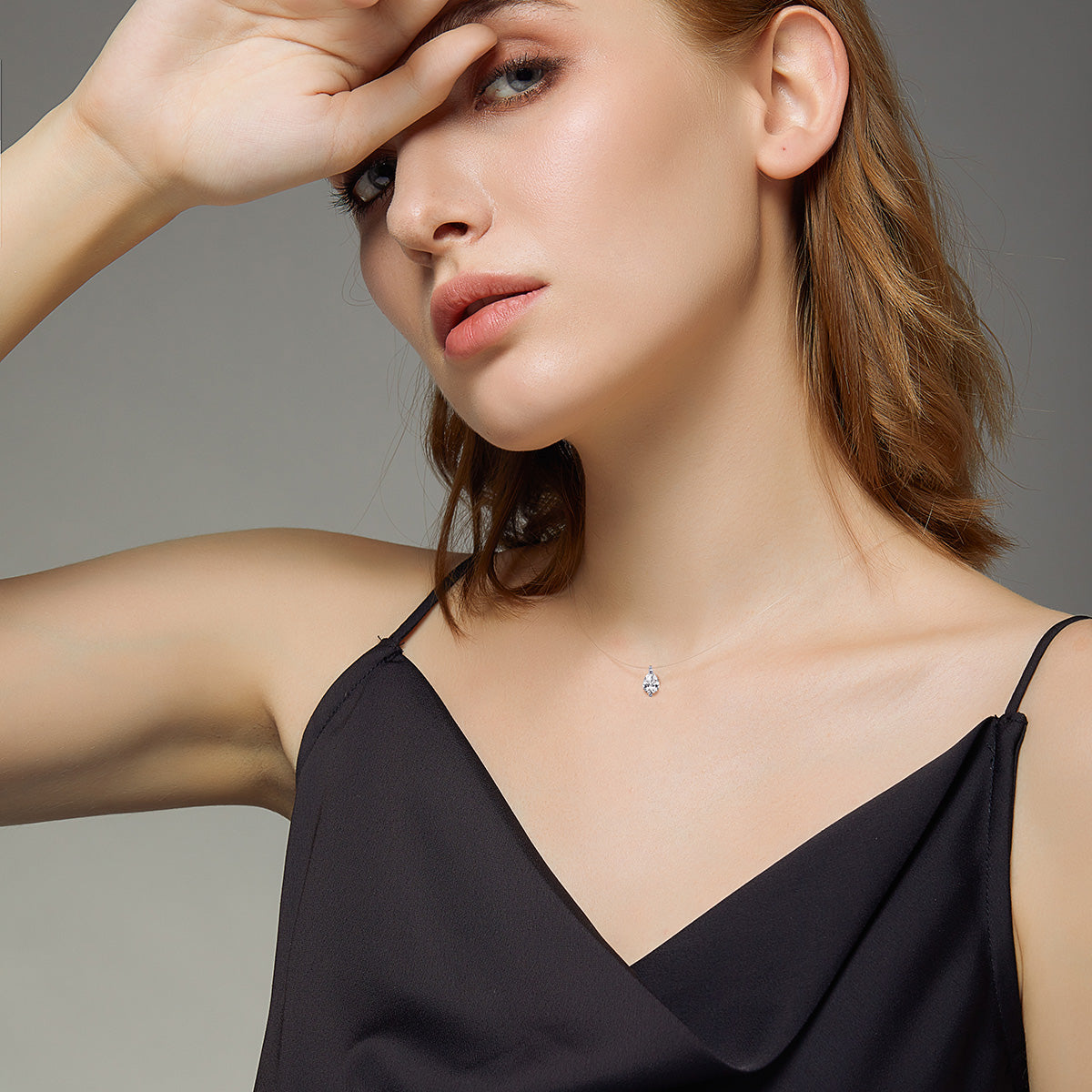 Transparent Nylon Round Drop Rhinestone Choker Hypoallergenic Necklace