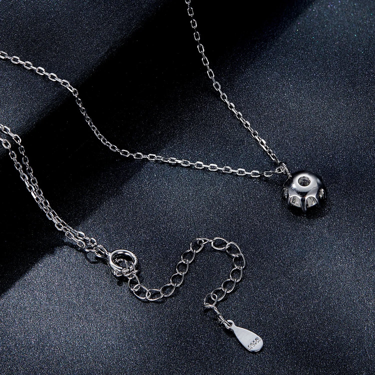 Sterling Silver Luxury Round 0.8ct Moissanite Hypoallergenic Necklace