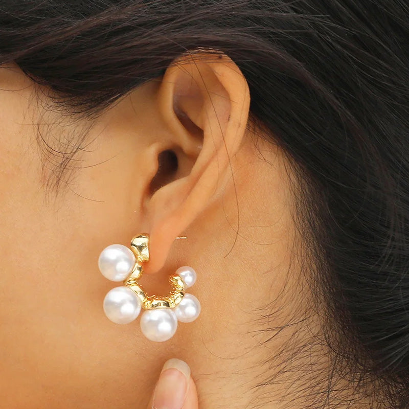 Zinc Alloy Simulated Pearl C-Shaped Stud Earrings