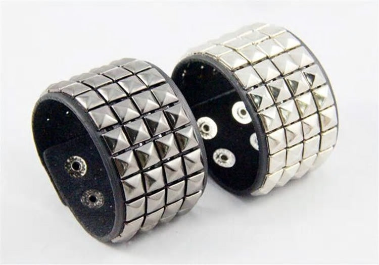 4 Rivet Strips Leather Bracelet